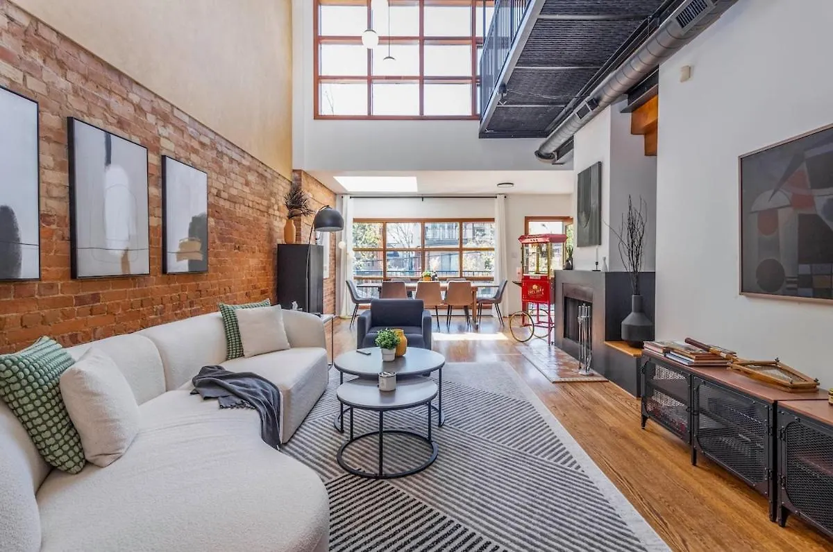 Warehouse Style Loft Near Yorkville トロント
