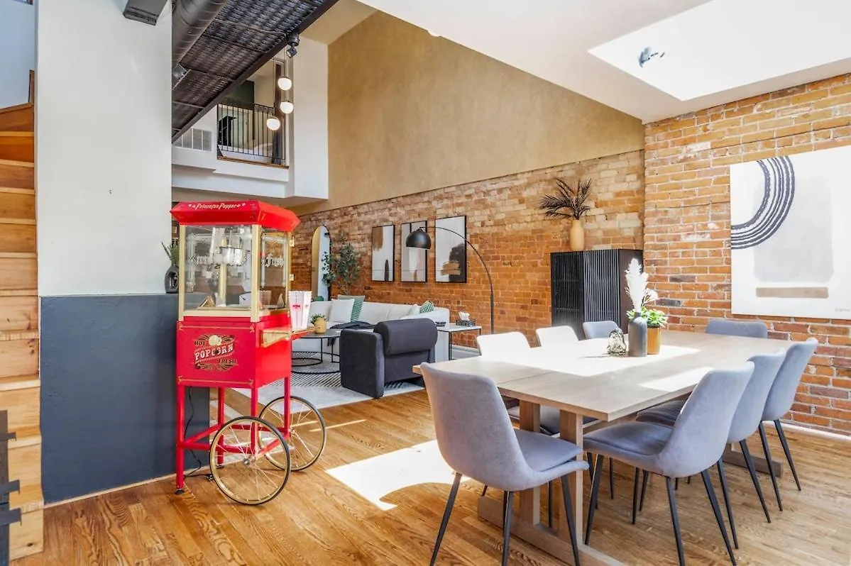 Warehouse Style Loft Near Yorkville トロント 0*,