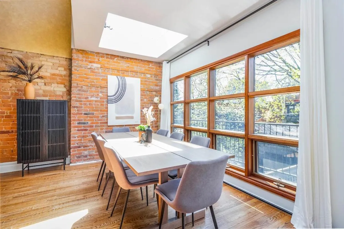 アパート Warehouse Style Loft Near Yorkville トロント カナダ