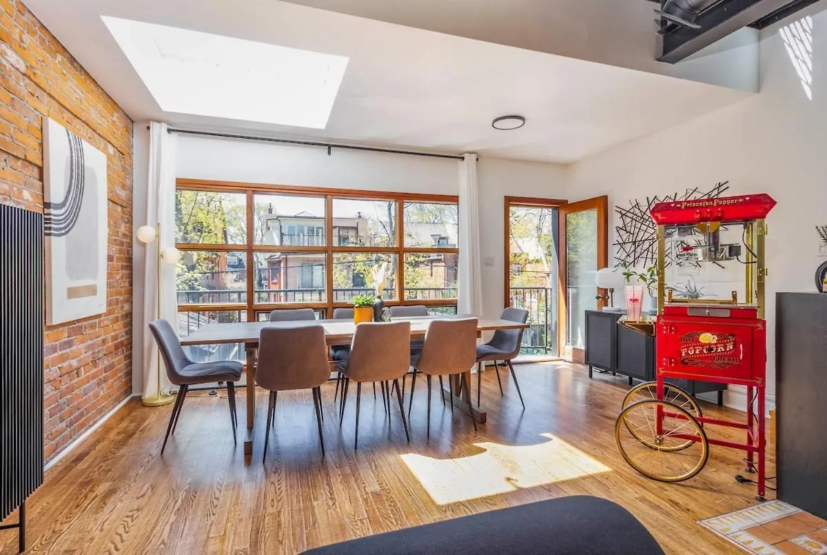 アパート Warehouse Style Loft Near Yorkville トロント カナダ