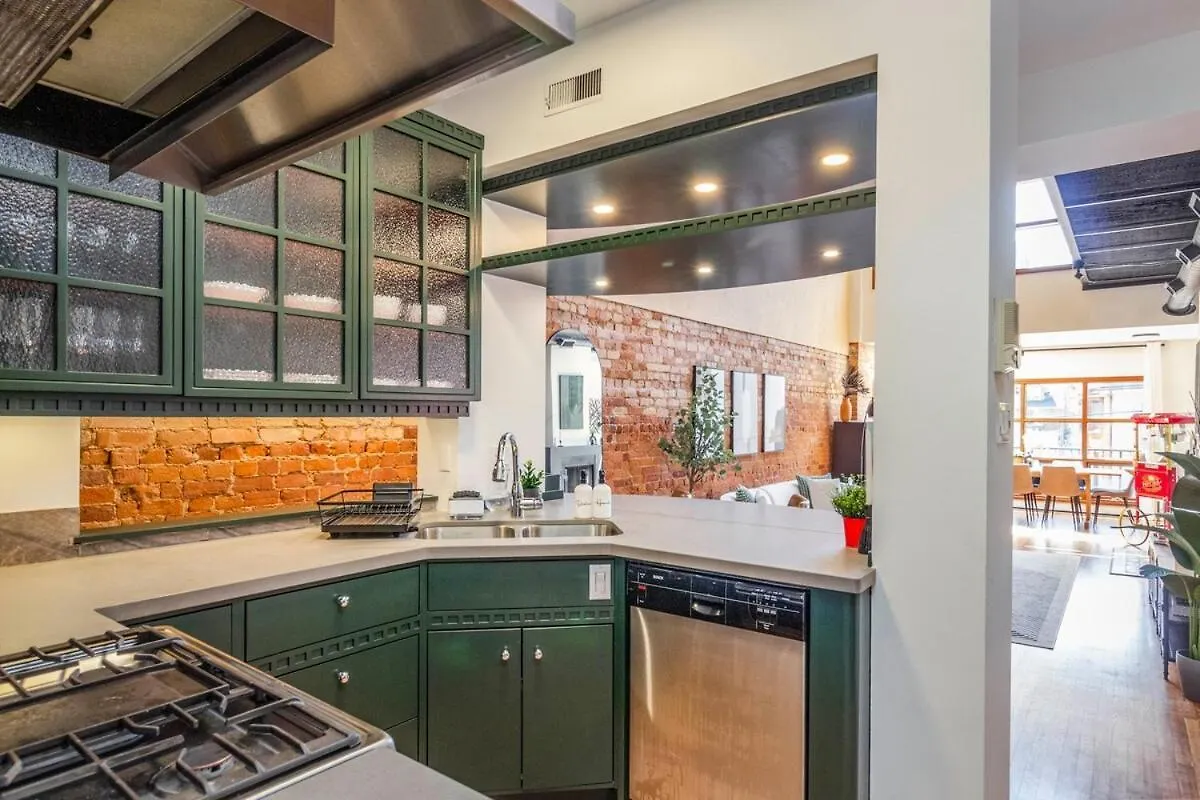 Warehouse Style Loft Near Yorkville トロント